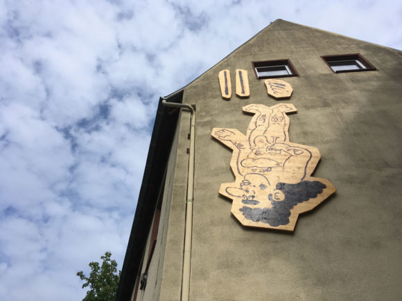 Sany: Marginal Frieze / Fallande ting