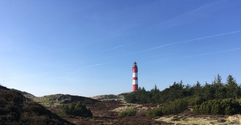 Leuchttürme ziehen mich immer noch magisch an. Den Leuchtturm von Nebel kann man besteigen - immer mittwochs. Die Aussicht ist atemberaubend.