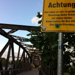 Botschaften an der Hubbrücke