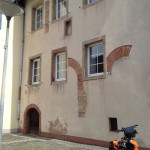 Das älteste Steinhaus nördlich der Alpen? Nein: Das älteste Steinhaus Deutschlands. Oder nee, so: Das älteste dauerhaft bewohnte römische Steinhaus in Deutschland. So stimmt's.