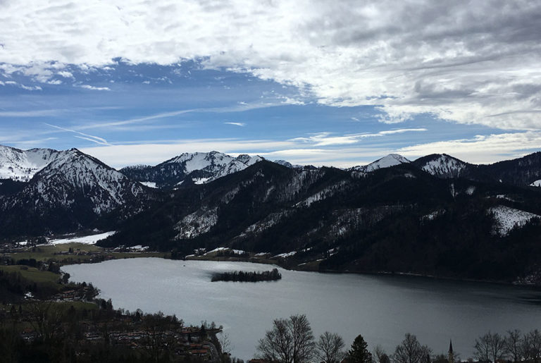 Wochenend-Ausflug: Eine knappe Stunde Bahnfahrt entfernt liegt Schliersee. Einkehrtipp hier: das Milchhäusel!